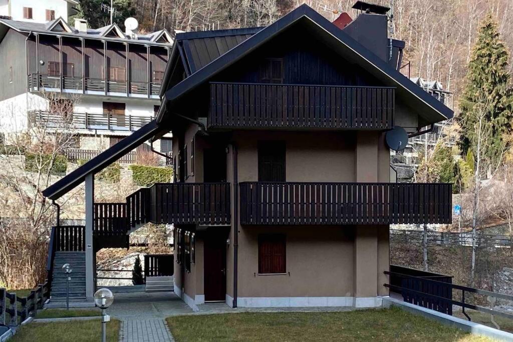 Tabla - Confort Ed Eleganza A 100 Mt Dagli Impianti Aprica Zewnętrze zdjęcie